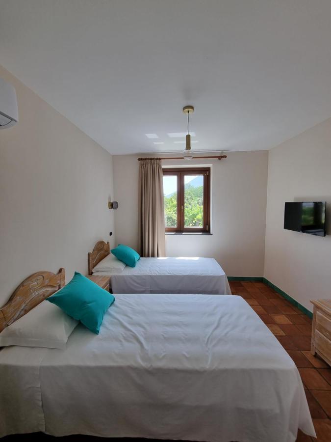 Casa Fifina Rooms サンテジーディオ・デル・モンテ・アルビーノ エクステリア 写真