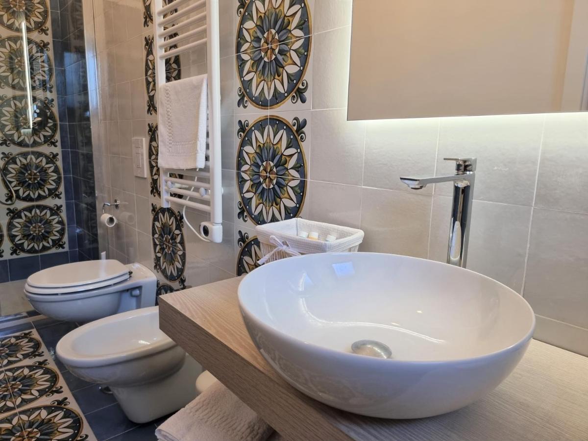 Casa Fifina Rooms サンテジーディオ・デル・モンテ・アルビーノ エクステリア 写真
