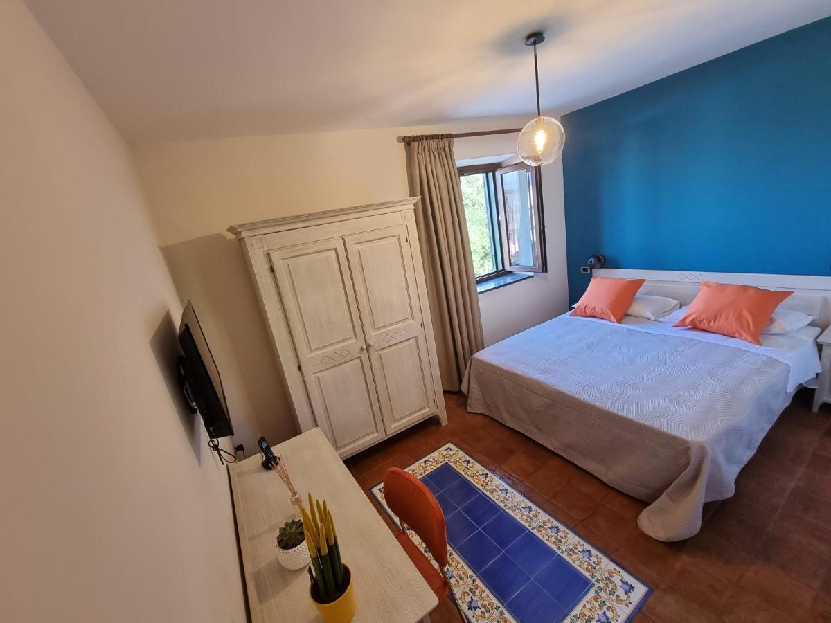 Casa Fifina Rooms サンテジーディオ・デル・モンテ・アルビーノ エクステリア 写真