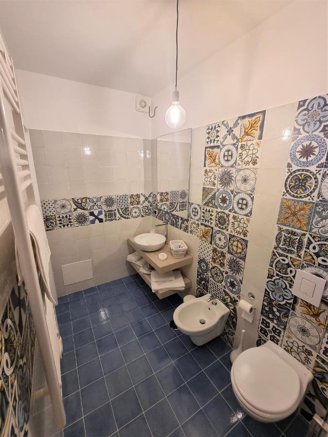 Casa Fifina Rooms サンテジーディオ・デル・モンテ・アルビーノ エクステリア 写真
